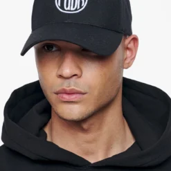 Percy Curved Cap Black