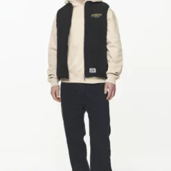 Orae Teddy Vest Onyx Black 9 Orae Teddy Vest Onyx Black -Fashigen Sales PGDR BUILD TO LAST E COMMERCE MENS7618 1 scaled