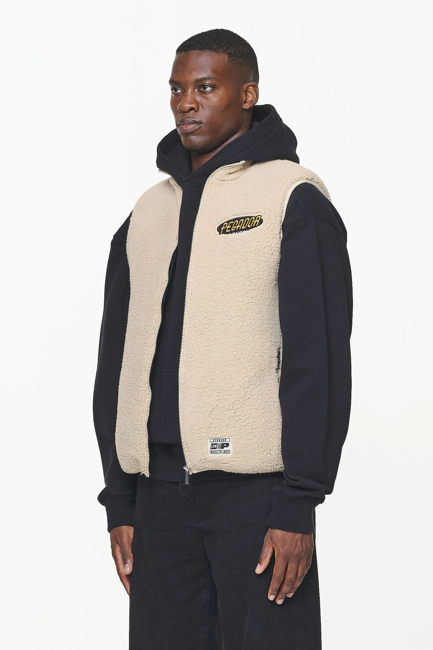 Orae Teddy Vest Kingdom Beige 3 Orae Teddy Vest Kingdom Beige - Image 3