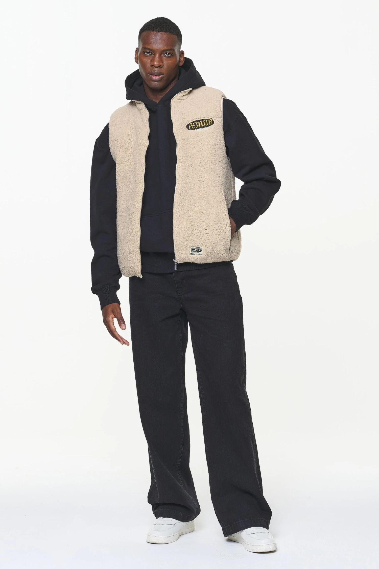 Orae Teddy Vest Kingdom Beige 2 Orae Teddy Vest Kingdom Beige - Image 2