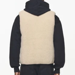 Orae Teddy Vest Kingdom Beige 9 Orae Teddy Vest Kingdom Beige -Fashigen Sales PGDR BUILD TO LAST E COMMERCE MENS8373