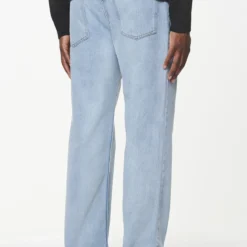 Tibo Baggy Jeans Washed Light Blue 8 Tibo Baggy Jeans Washed Light Blue -Fashigen Sales PGDR BUILD TO LAST PANTS MENS0428