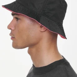 Juan Reversible Bucket Hat Black Strawberry -Fashigen Sales PGDR LAST MINUTE E COMMERCE43884